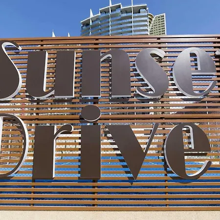 Sunset Drive 128 Luxury Retreat By Car *